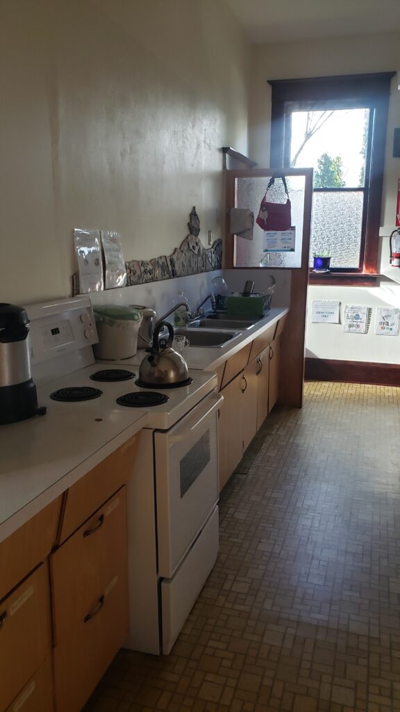 Washing and cooking side of the kitchen