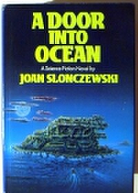 Review of A Door into Ocean by Joan Slonczewski (Fic SLO)